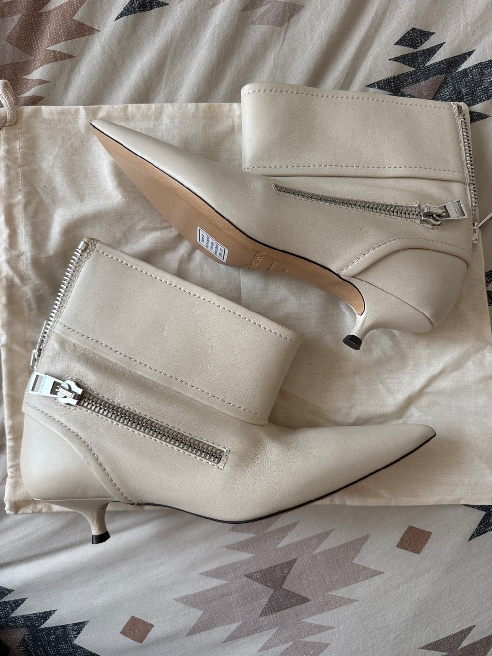 JW ANDERSON Cream Pointed-Toe Kitten-Heel Ankle Boots with Side Zip